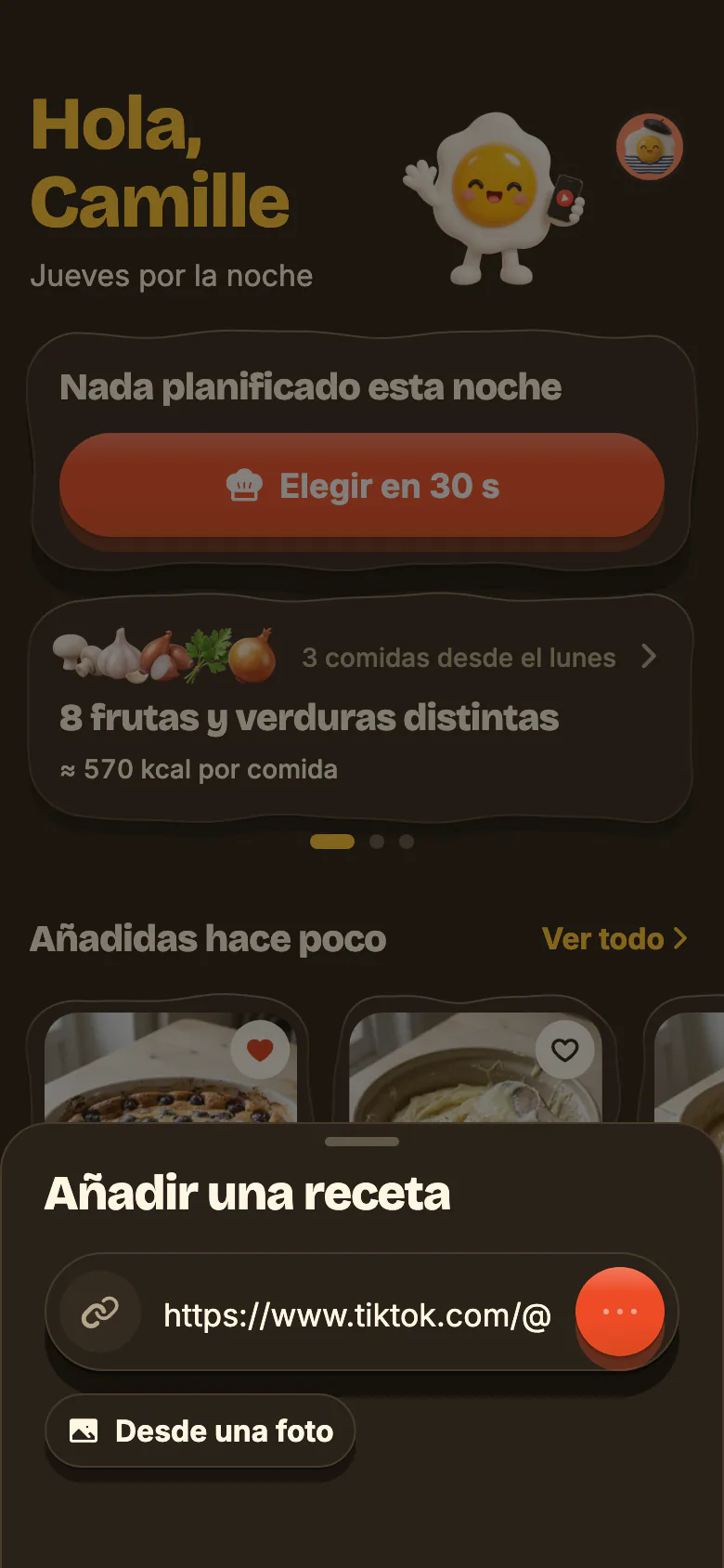 La pantalla de inicio de Yumclip: un enlace de receta pegado en el campo, la importación avanzando y la nueva receta que llega.