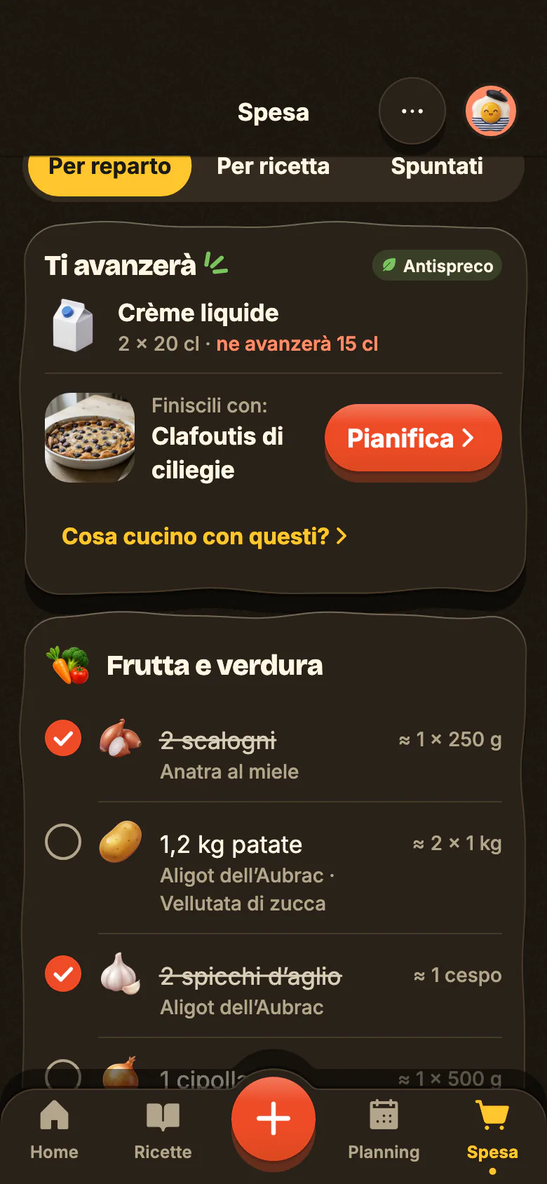 La lista della spesa di Yumclip, ordinata per reparto: prodotti spuntati uno a uno, poi «Ti avanzerà» e la ricetta che finisce gli avanzi.