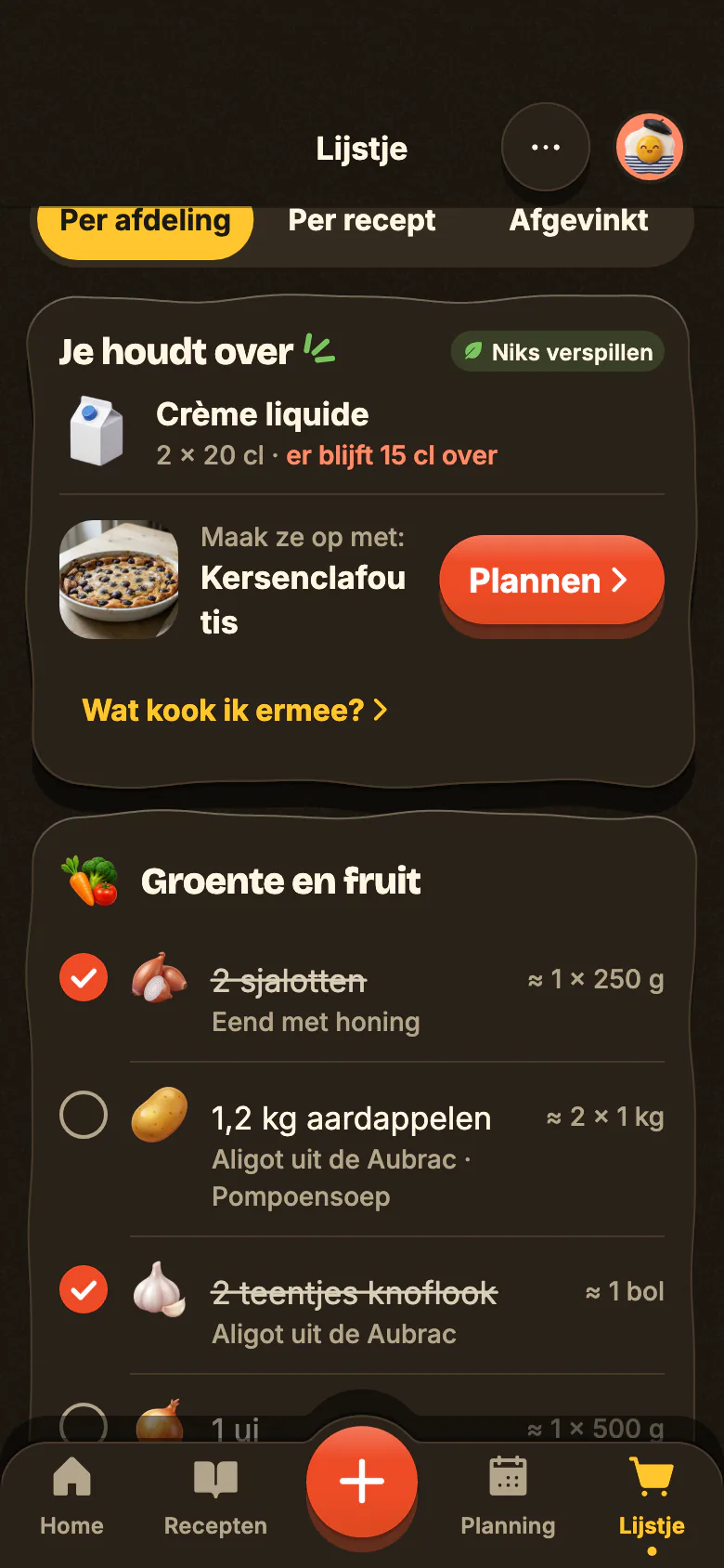 De boodschappenlijst van Yumclip, per afdeling: producten een voor een afgevinkt, dan “Je houdt over” en het recept dat de rest opmaakt.