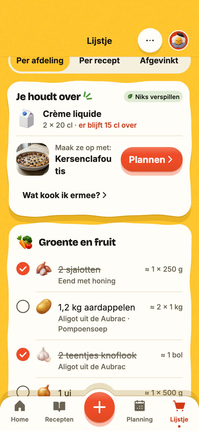 De boodschappenlijst van Yumclip, per afdeling: producten een voor een afgevinkt, dan “Je houdt over” en het recept dat de rest opmaakt.