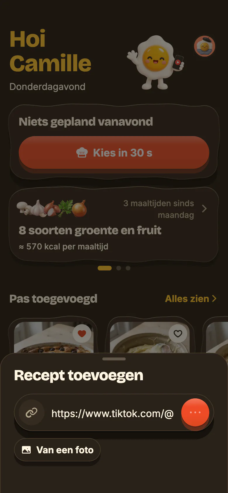 Het startscherm van Yumclip: een receptlink in het veld geplakt, het importeren dat vordert, dan het nieuwe recept dat binnenkomt.